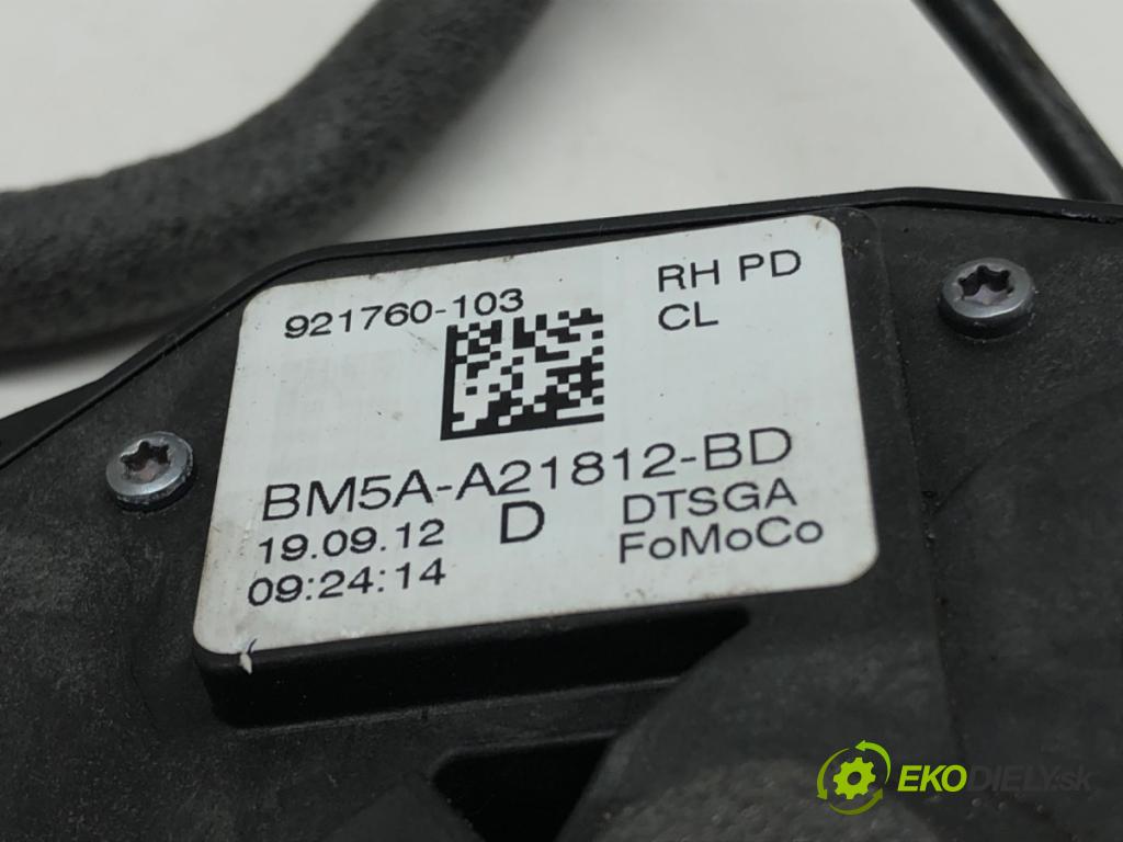 FORD FOCUS III Turnier 2010 - 2022    1.6 TDCi ECOnetic 77 kW [105 KM] olej napędowy 201  zámok dveře pravý přední část BM5A-A21812-BD