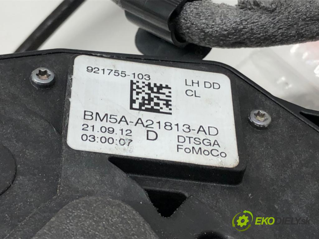 FORD FOCUS III Turnier 2010 - 2022    1.6 TDCi ECOnetic 77 kW [105 KM] olej napędowy 201  zámok dveře levý přední část BM5A-A21813-AD