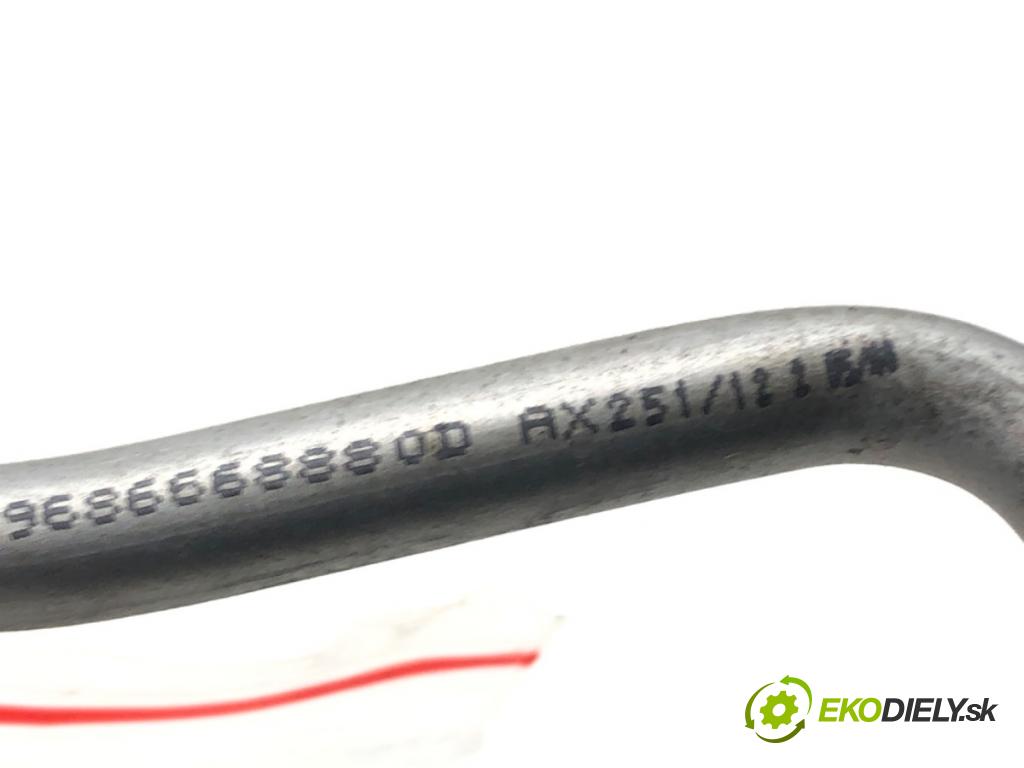 FORD FOCUS III Turnier 2010 - 2022    1.6 TDCi ECOnetic 77 kW [105 KM] olej napędowy 201  rúrka turba 9686668880 (Hadice intercoolera)