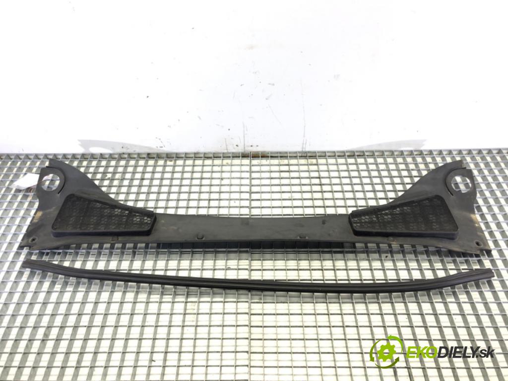 FORD FOCUS III Turnier 2010 - 2022    1.6 TDCi ECOnetic 77 kW [105 KM] olej napędowy 201  Torpédo, plast pod čelné okno BM51-A02216-AE (Torpéda)