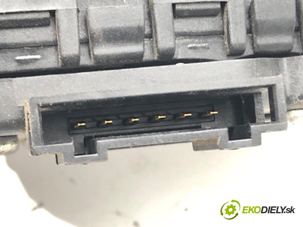 AUDI A4 B6 Avant (8E5) 2000 - 2005    1.9 TDI 96 kW [130 KM] olej napędowy 2001 - 2004  Potenciometer plynového pedálu 8E1721523 (Pedále)