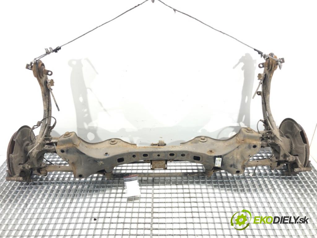 HYUNDAI i40 I (VF) 2012 - 2022    1.7 CRDi 100 kW [136 KM] olej napędowy 2012 - 2022  výztuha zadní část 