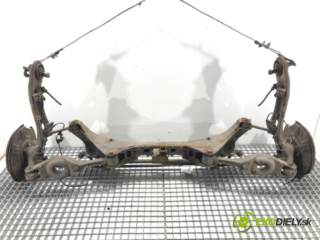HYUNDAI i40 I (VF) 2012 - 2022    1.7 CRDi 100 kW [136 KM] olej napędowy 2012 - 2022  výztuha zadní část
