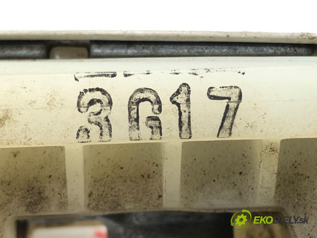 HYUNDAI i40 I (VF) 2012 - 2022    1.7 CRDi 100 kW [136 KM] olej napędowy 2012 - 2022  Kľučka vonkajšia ľavy predný