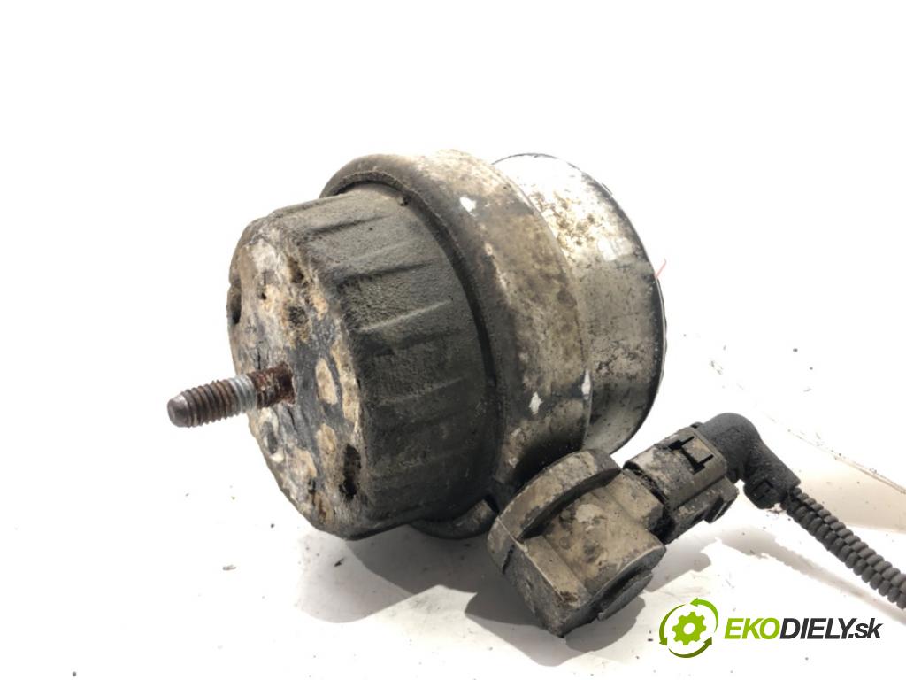 AUDI A6 C6 Avant (4F5) 2004 - 2011    3.0 TDI quattro 171 kW [233 KM] olej napędowy 2006  AirBag Motor 4F0199382BA (Držiaky motora)