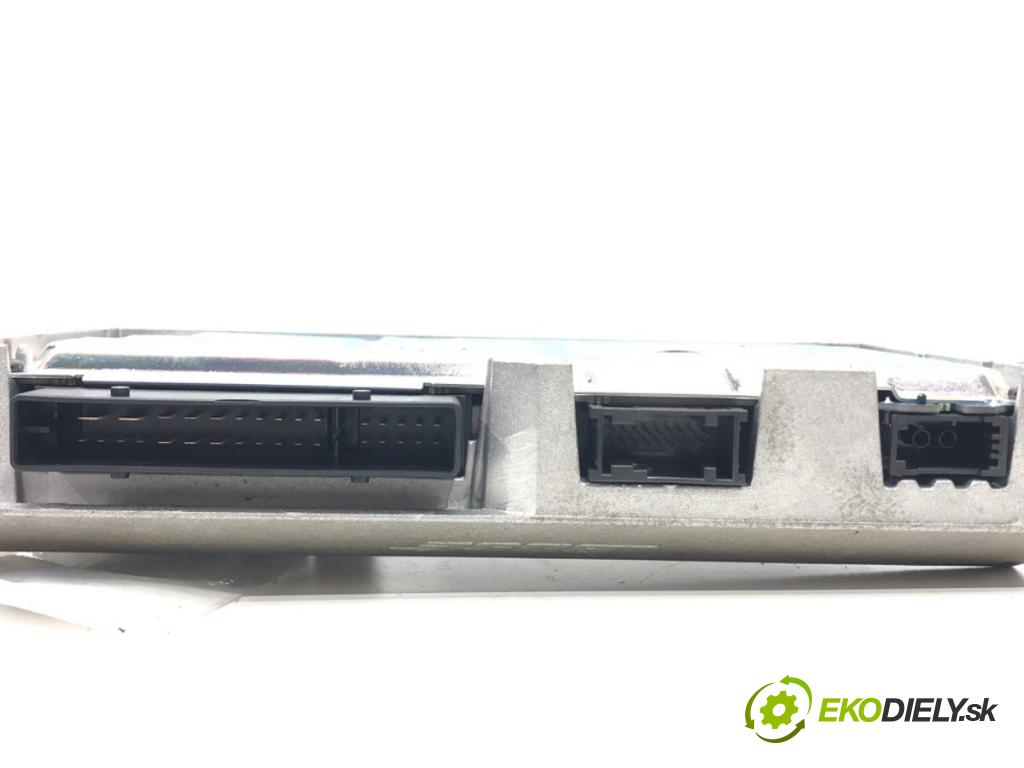 AUDI A6 C6 Avant (4F5) 2004 - 2011    3.0 TDI quattro 171 kW [233 KM] olej napędowy 2006  Zosilňovač radia 4F0035223G (Zosilňovače)