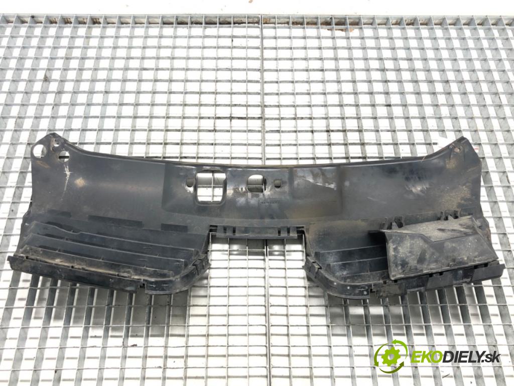 RENAULT CLIO II (BB_, CB_) 1998 - 2016 1.2 16V (BB05, BB0W, BB11, BB27, BB2T, BB2U, BB2V, mřížka maska 8200272056 (Mřížky (masky) chladičů)