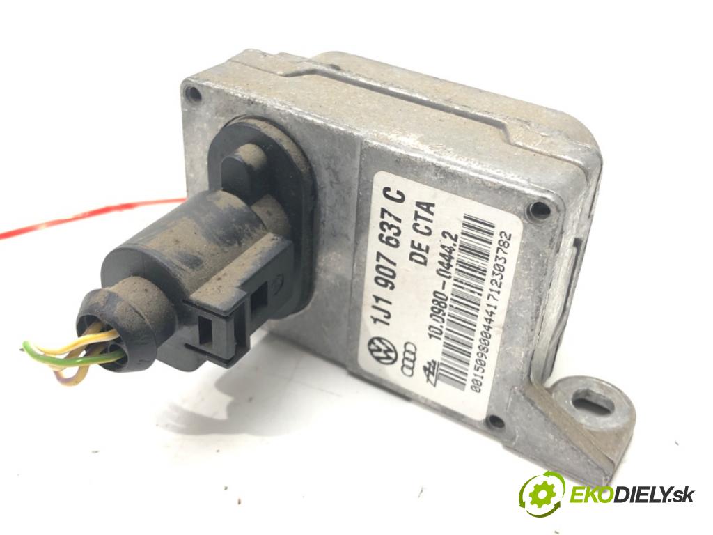 AUDI A3 (8L1) 1996 - 2006    1.6 75 kW [102 KM] benzyna 2000 - 2003  snímač ESP 1J1907637C
