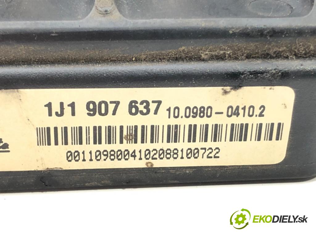 VW BORA I (1J2) 1998 - 2013    2.3 V5 110 kW [150 KM] benzyna 1998 - 2000  snímač ESP 1J1907637