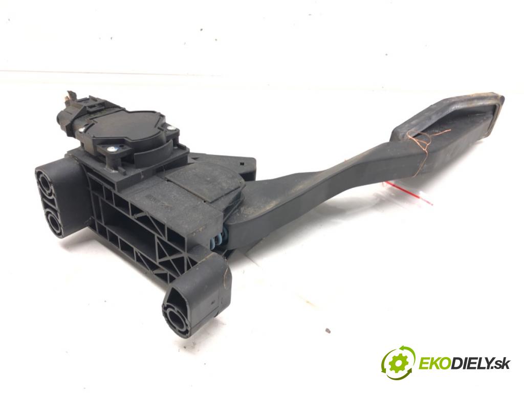 OPEL ZAFIRA A nadwozie wielkoprzestrzenne (MPV) 2000 60 kW 2.0 DI 16V (F75) 1995 potenciometr plynového pedálu 90581208AQ (Potenciometr plynového pedálu)