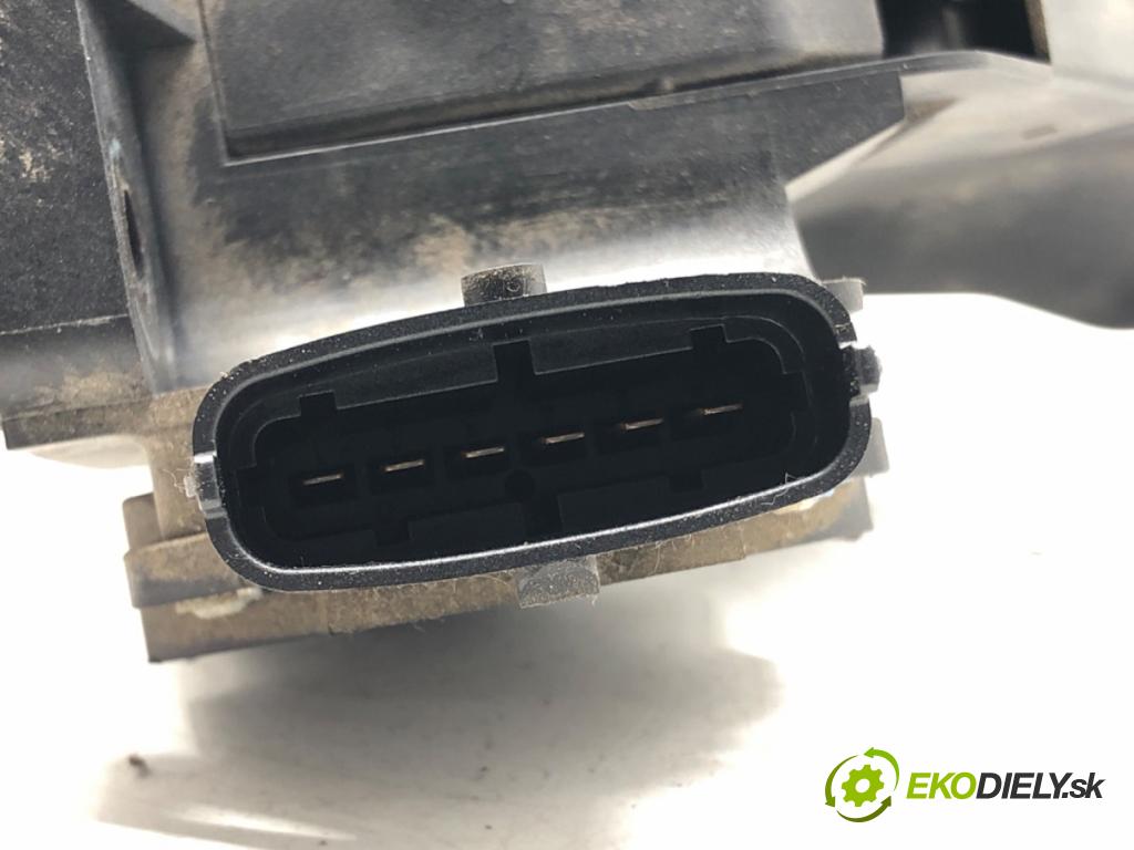 OPEL ZAFIRA A nadwozie wielkoprzestrzenne (MPV) 2000 60 kW 2.0 DI 16V (F75) 1995 potenciometr plynového pedálu 90581208AQ (Potenciometr plynového pedálu)