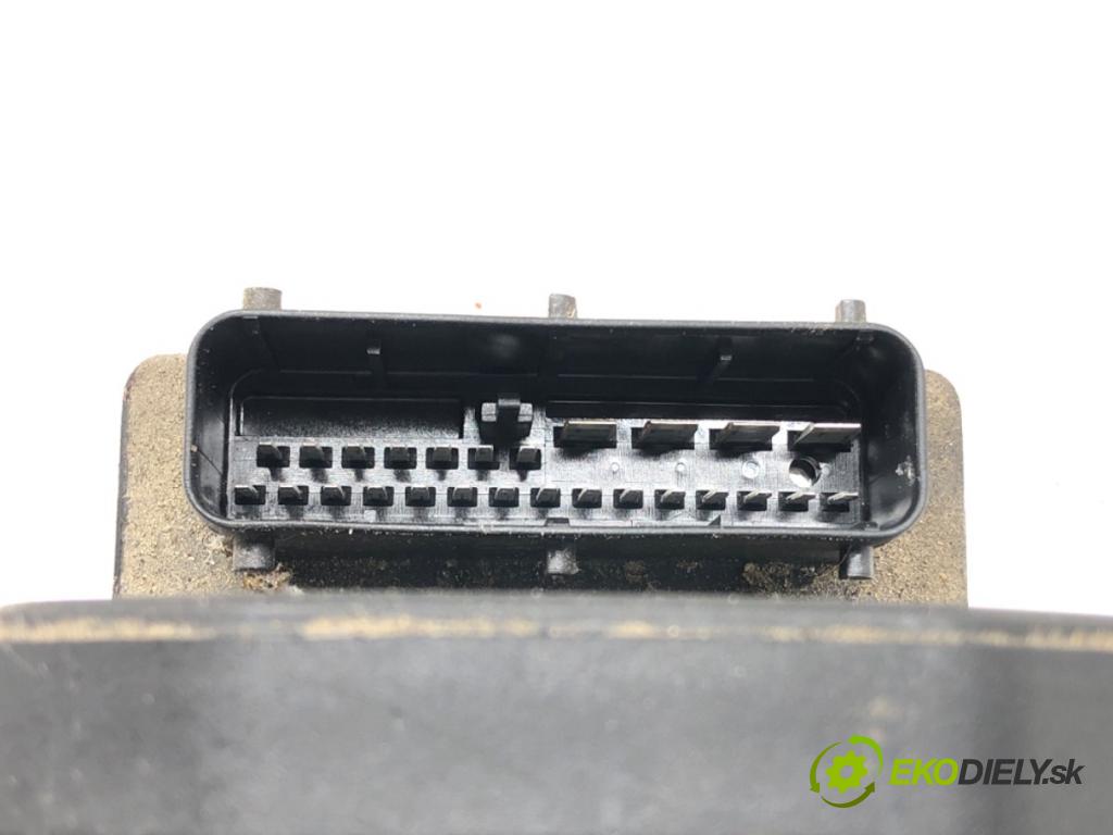 VW PASSAT B5 (3B2) 1996 - 2001    1.6 74 kW [101 KM] benzyna 1996 - 2000  Pumpa ABS 0273004132 (Pumpy ABS)