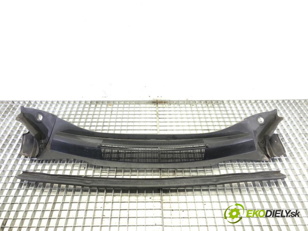 OPEL ZAFIRA / ZAFIRA FAMILY B (A05) 2005 - 2019    1.6 (M75) 77 kW [105 KM] benzyna 2005 - 2012  Torpédo, plast pod čelné okno 13142034 (Torpéda)