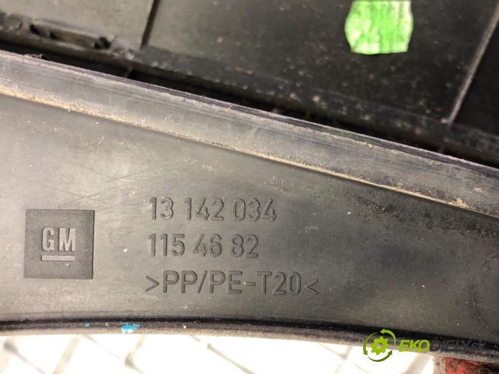 OPEL ZAFIRA / ZAFIRA FAMILY B (A05) 2005 - 2019    1.6 (M75) 77 kW [105 KM] benzyna 2005 - 2012  Torpédo, plast pod čelné okno 13142034 (Torpéda)