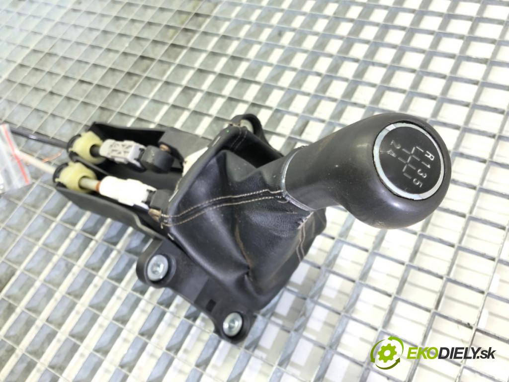 OPEL ZAFIRA / ZAFIRA FAMILY B (A05) 2005 - 2019    1.6 (M75) 77 kW [105 KM] benzyna 2005 - 2012  Kulisa  (Rýchlostné páky / kulisy)