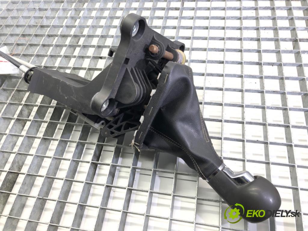 OPEL ZAFIRA / ZAFIRA FAMILY B (A05) 2005 - 2019    1.6 (M75) 77 kW [105 KM] benzyna 2005 - 2012  Kulisa  (Rýchlostné páky / kulisy)