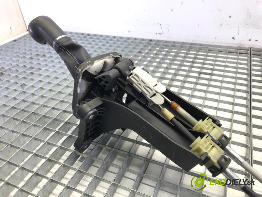 OPEL ZAFIRA / ZAFIRA FAMILY B (A05) 2005 - 2019    1.6 (M75) 77 kW [105 KM] benzyna 2005 - 2012  Kulisa  (Rýchlostné páky / kulisy)