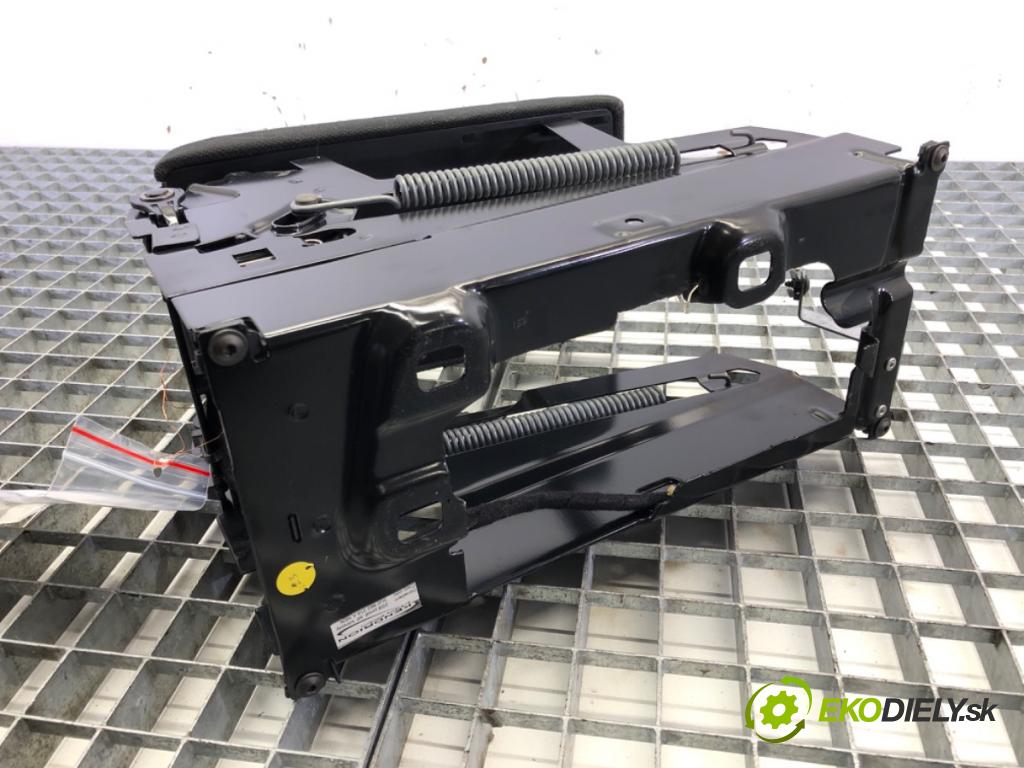 SKODA SUPERB I (3U4) 2001 - 2008    1.9 TDI 96 kW [130 KM] olej napędowy 2001 - 2008  Lakťová opierka 3U0864207C (Lakťové opierky)