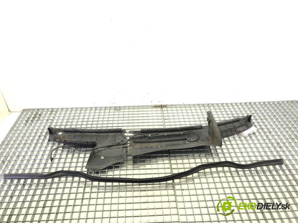 OPEL CORSA C (X01) 2000 - 2009    1.2 (F08, F68) 55 kW [75 KM] benzyna 2000 - 2009  Torpédo, plast pod čelné okno 09116435 (Torpéda)