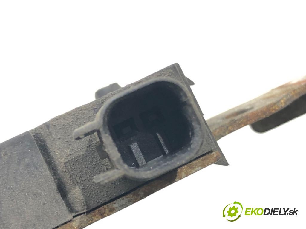 FORD MONDEO III Turnier (BWY) 2000 - 2007    2.0 16V TDDi / TDCi 85 kW [115 KM] olej napędowy 2  zámok kapoty přední část