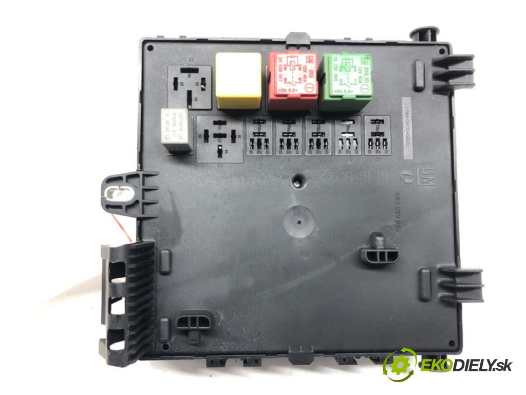 OPEL VECTRA C GTS (Z02) 2002 - 2009    2.2 DTI 16V (F68) 92 kW [125 KM] olej napędowy 200  modul BSI 13112914 (Pojistkové skříňky)