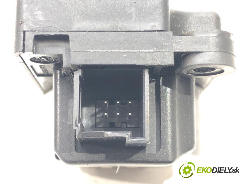 OPEL VECTRA C (Z02) 2002 - 2009    1.9 CDTI (F69) 74 kW [100 KM] olej napędowy 2005 -  Motorček kúrenia 985100V (Motorčeky kúrenia)