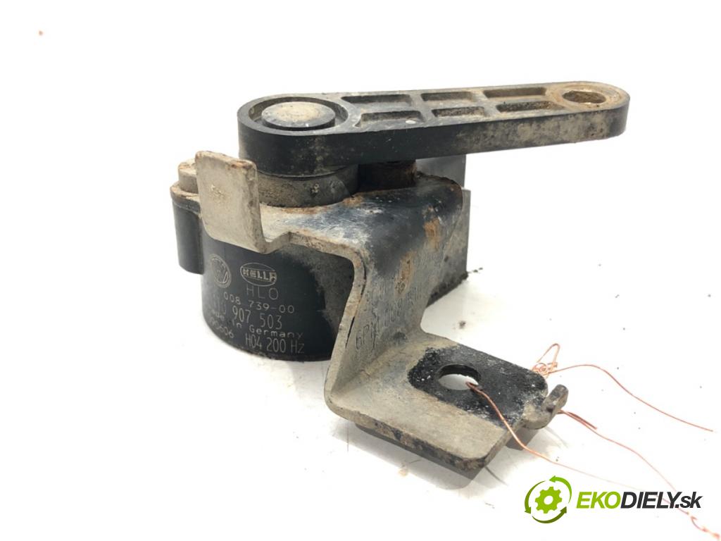 VW PASSAT B6 Kombi 2006 77 kW 1.9 TDI 1896 Snímač XENON predný ľavy 