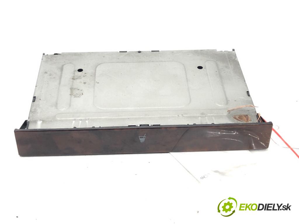 VW BORA Variant (1J6) 1999 - 2005    1.9 TDI 4motion 85 kW [115 KM] olej napędowy 1999   Držiak na nápoje 1J0858601 (Úchyty, držiaky na nápoje)