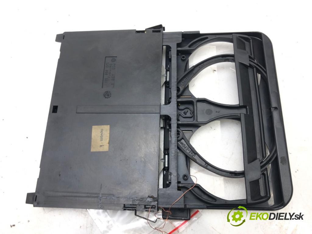 VW BORA Variant (1J6) 1999 - 2005    1.9 TDI 4motion 85 kW [115 KM] olej napędowy 1999   Držiak na nápoje 1J0858601 (Úchyty, držiaky na nápoje)