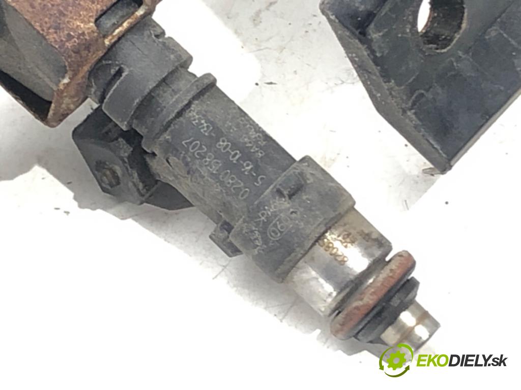 FORD FIESTA VI (CB1, CCN) 2008 - 2022    1.25 60 kW [82 KM] benzyna 2008 - 2017  Lišta vstrekovacia 8A6G-9H487-AA (Vstrekovacie lišty)