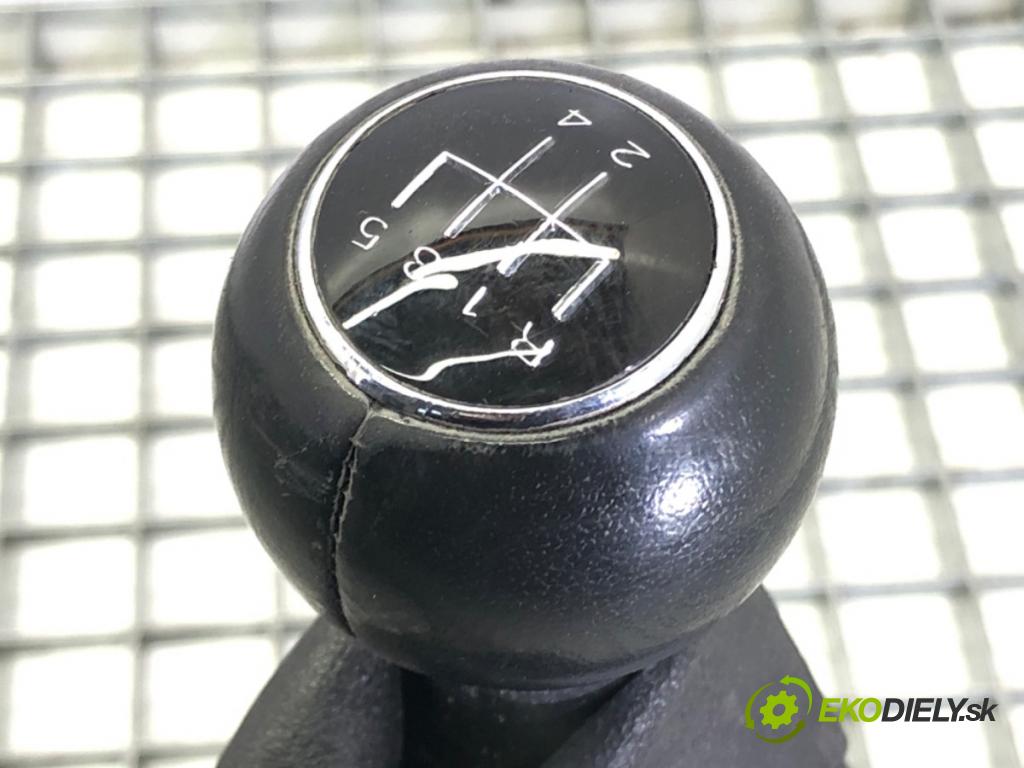 AUDI A3 (8P1) 2003 - 2013    1.6 75 kW [102 KM] benzyna 2003 - 2012  Kulisa 1K0711049AD (Rýchlostné páky / kulisy)