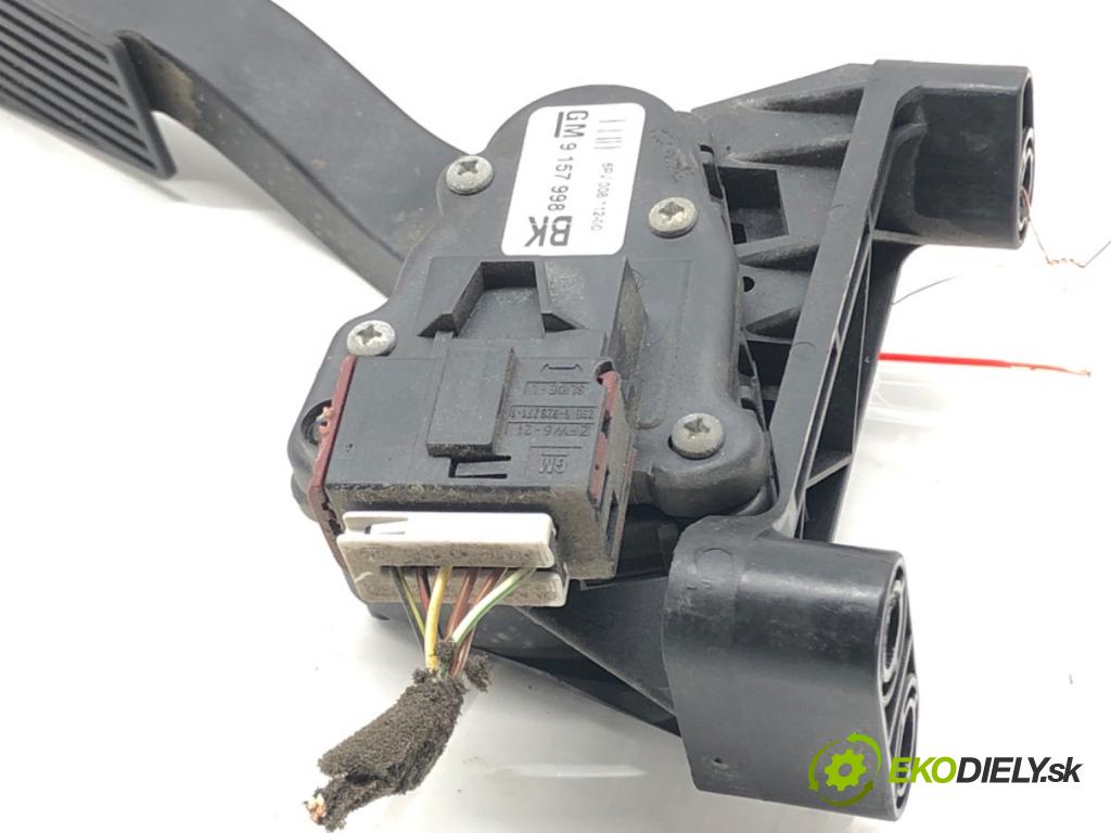OPEL ASTRA H Kombi (A04) 2004 - 2014    1.6 (L35) 77 kW [105 KM] benzyna 2004 - 2010  Potenciometer plynového pedálu 9157998BK (Pedále)
