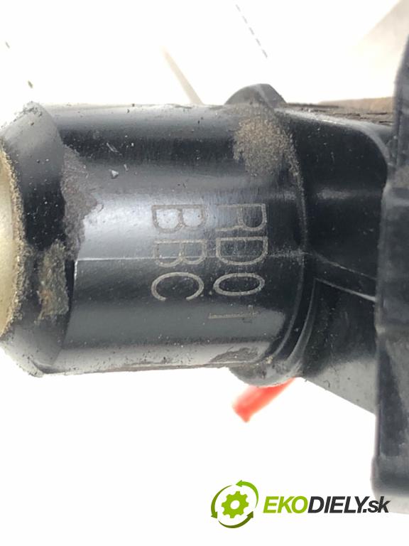 HONDA CIVIC VII Hatchback (EU, EP, EV) 2000 - 2006    1.4 iS (EP1) 66 kW [90 KM] benzyna 2001 - 2005  Lišta vstrekovacia  (Vstrekovacie lišty)