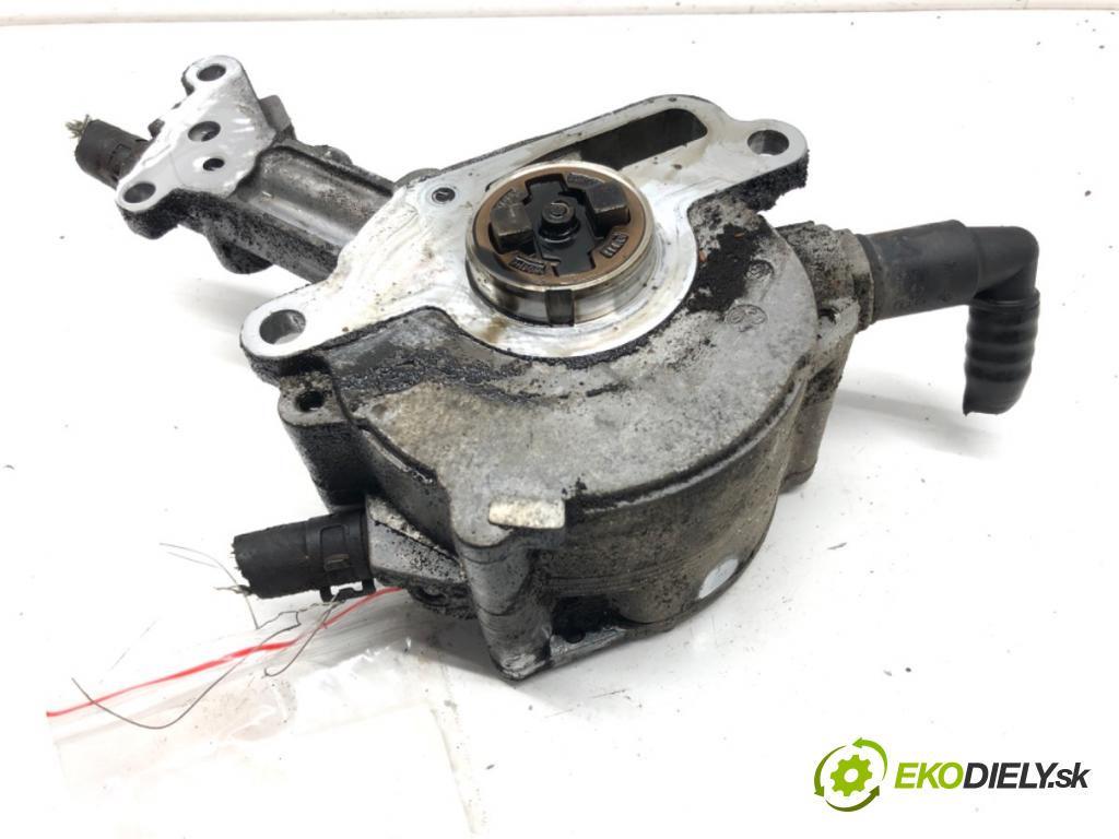 VW POLO (9N_, 9A_) 2001 - 2014    1.4 TDI 55 kW [75 KM] olej napędowy 2001 - 2005  pumpa vakuová 038145209C