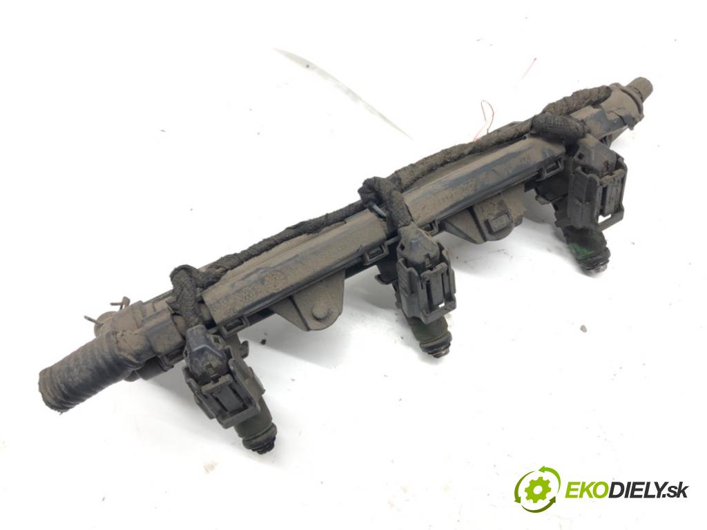 VW POLO (9N_, 9A_) 2001 - 2014    1.2 12V 47 kW [64 KM] benzyna 2001 - 2007  Lišta vstrekovacia 03E133320 (Vstrekovacie lišty)