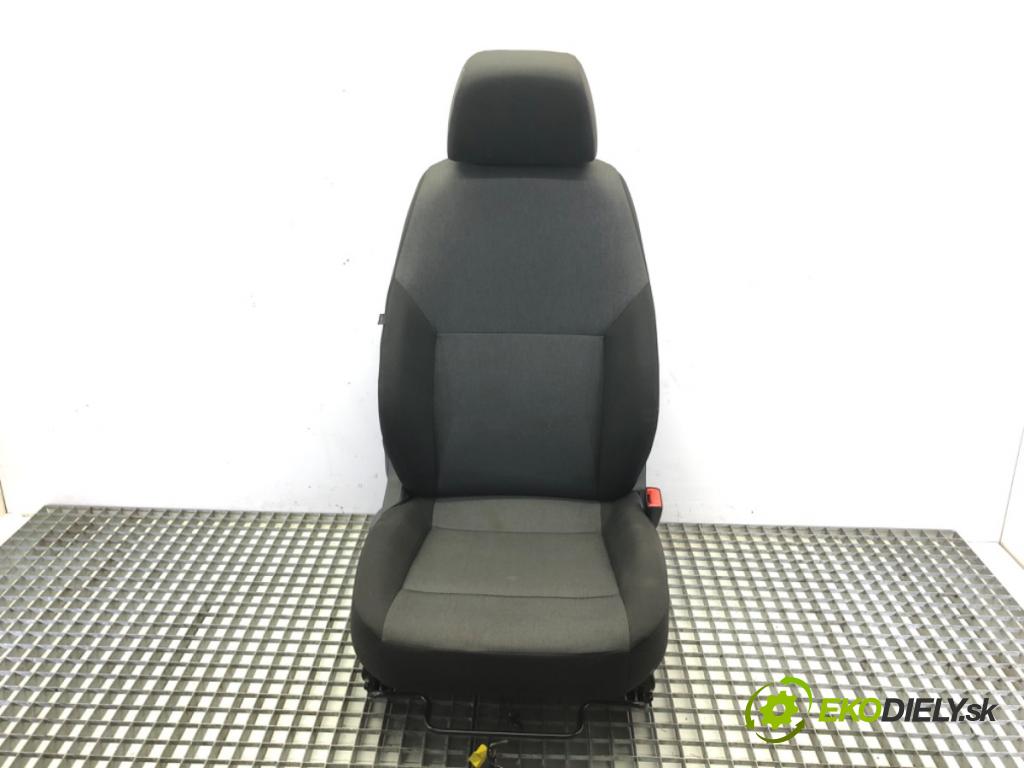SKODA RAPID (NH3, NK3, NK6) 2012 - 2022    1.6 TDI 66 kW [90 KM] olej napędowy 2013 - 2015  Sedadlo pravy predný 