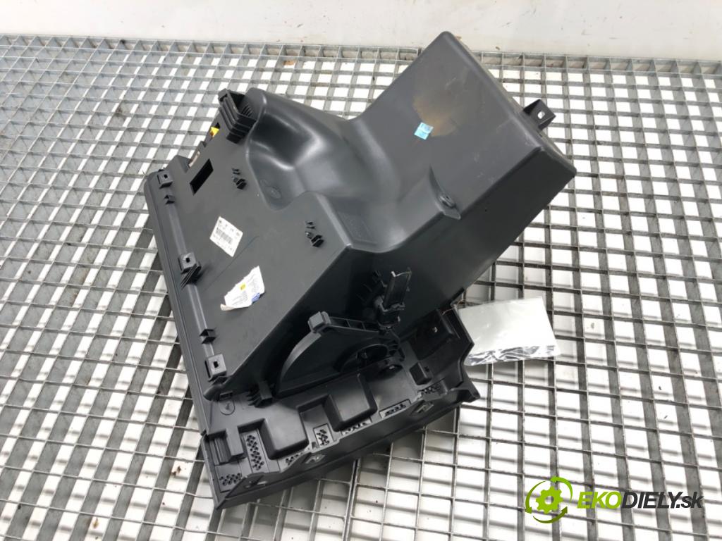 SKODA RAPID (NH3, NK3, NK6) 2012 - 2022    1.6 TDI 66 kW [90 KM] olej napędowy 2013 - 2015  Priehradka, kastlík spolujazdca  (Priehradky, kastlíky)