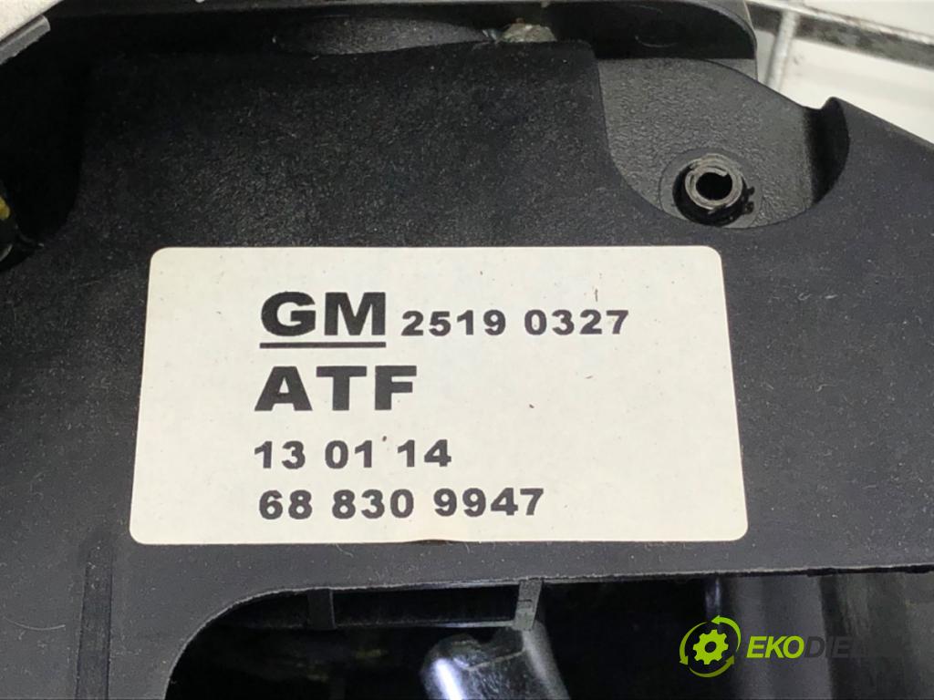 CHEVROLET AVEO sedan (T300) 2011 - 2022    1.2 51 kW [69 KM] benzyna 2011 - 2022  Kulisa 25190327 (Rýchlostné páky / kulisy)