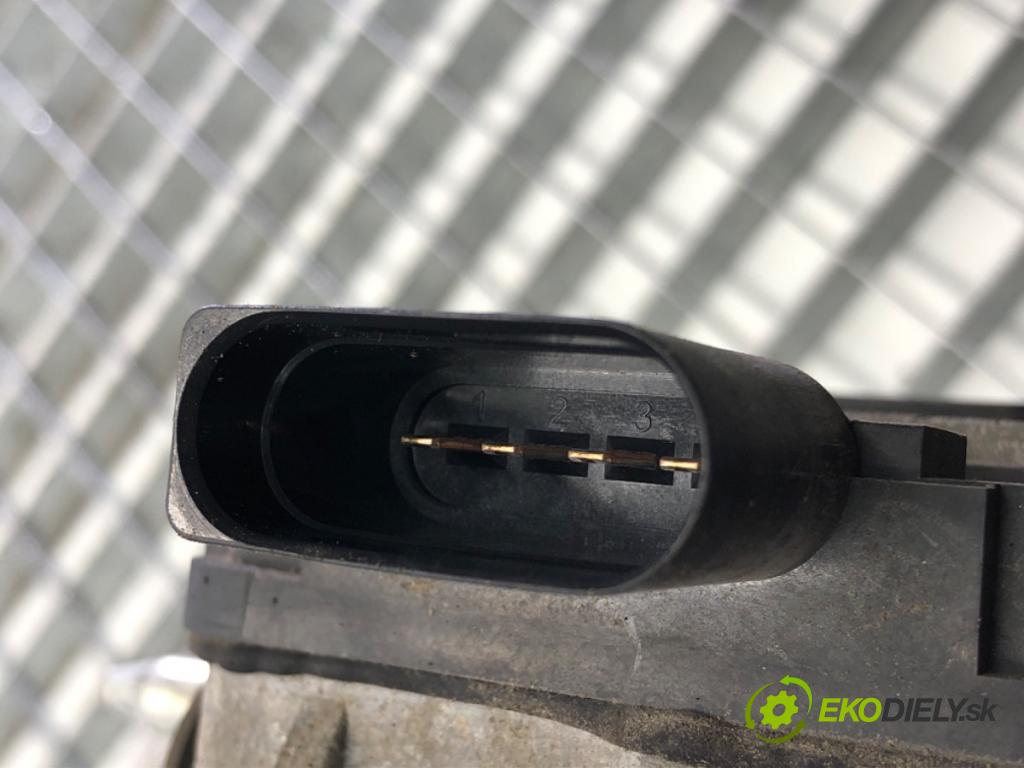 AUDI A3 (8P1) 2003 - 2013    2.0 TDI 16V 103 kW [140 KM] olej napędowy 2003 - 2  Mechanizmus stieračov predný 8P1955023D (Motorčeky stieračov predné)