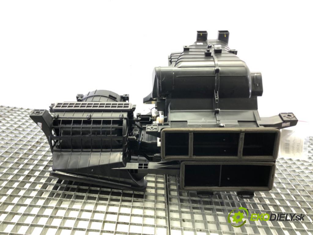 HYUNDAI i20 II (GB, IB) 2014 - 2022    1.2 61 kW [83 KM] benzyna 2014 - 2022  Výhrevné teleso, radiátor kúrenia 97200-C8010 (Radiátory kúrenia)