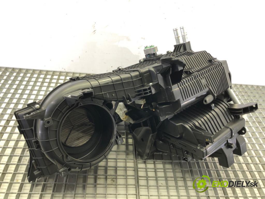 HYUNDAI i20 II (GB, IB) 2014 - 2022    1.2 61 kW [83 KM] benzyna 2014 - 2022  Výhrevné teleso, radiátor kúrenia 97200-C8010 (Radiátory kúrenia)