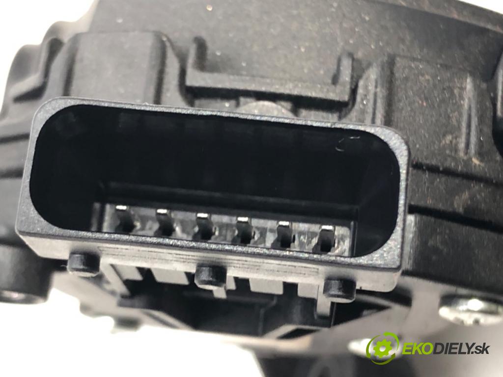 HYUNDAI i20 II (GB, IB) 2014 - 2022    1.2 61 kW [83 KM] benzyna 2014 - 2022  Potenciometer plynového pedálu  (Pedále)