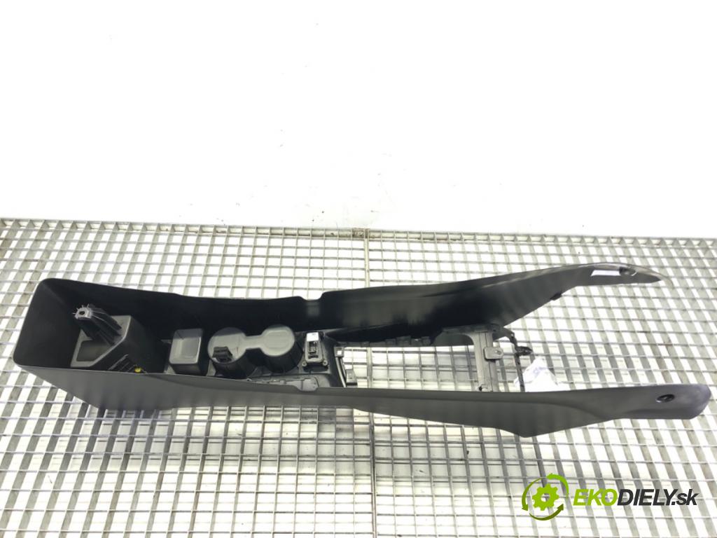 HYUNDAI i20 II (GB, IB) 2014 - 2022    1.2 61 kW [83 KM] benzyna 2014 - 2022  Tunel stredový 84610-C8010 (Stredový tunel / panel)