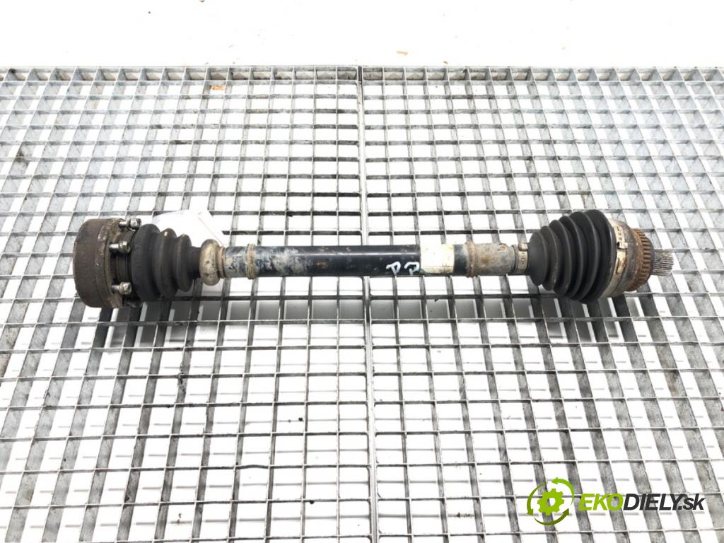 AUDI A6 C4 sedan 1996 110 kW 2.6 quattro 2598 Poloos pravy predný 4A0407272D