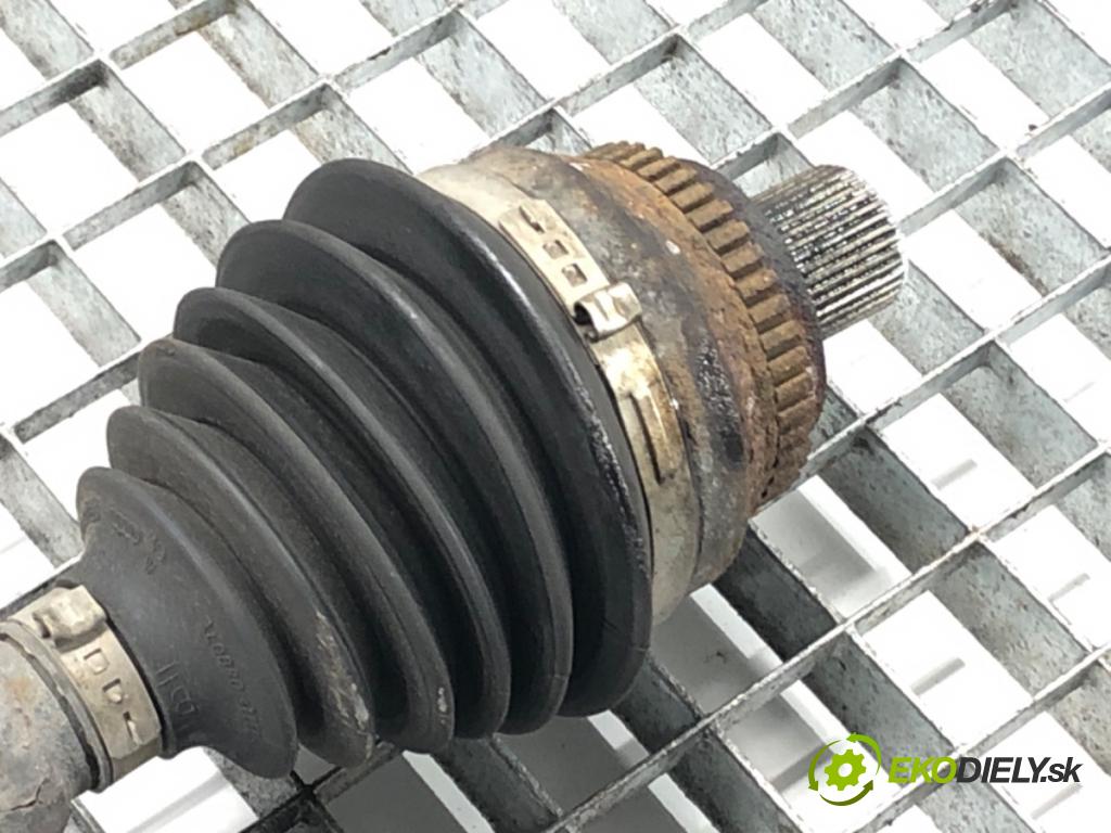 AUDI A6 C4 sedan 1996 110 kW 2.6 quattro 2598 Poloos pravy predný 4A0407272D