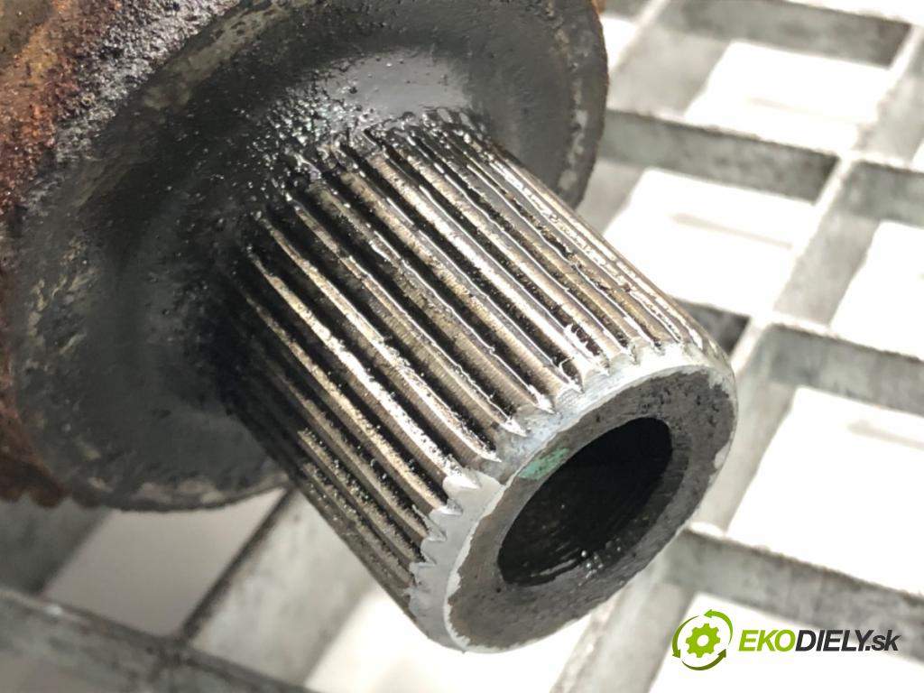 AUDI A6 C4 sedan 1996 110 kW 2.6 quattro 2598 Poloos pravy predný 4A0407272D