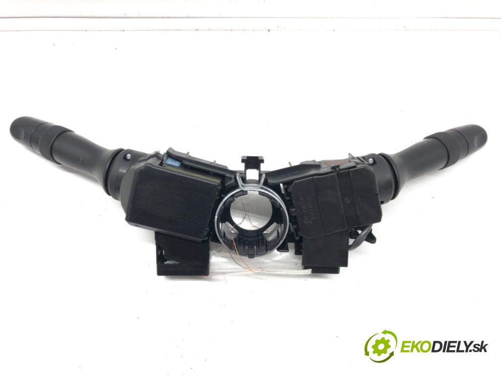 TOYOTA AVENSIS Kombi (_T27_) 2009 - 2018    2.0 D-4D (ADT270_) 93 kW [126 KM] olej napędowy 20  Prepínač kombinovaný 173832 (Prepínače, spínače, tlačidlá a ovládače kúrenia)