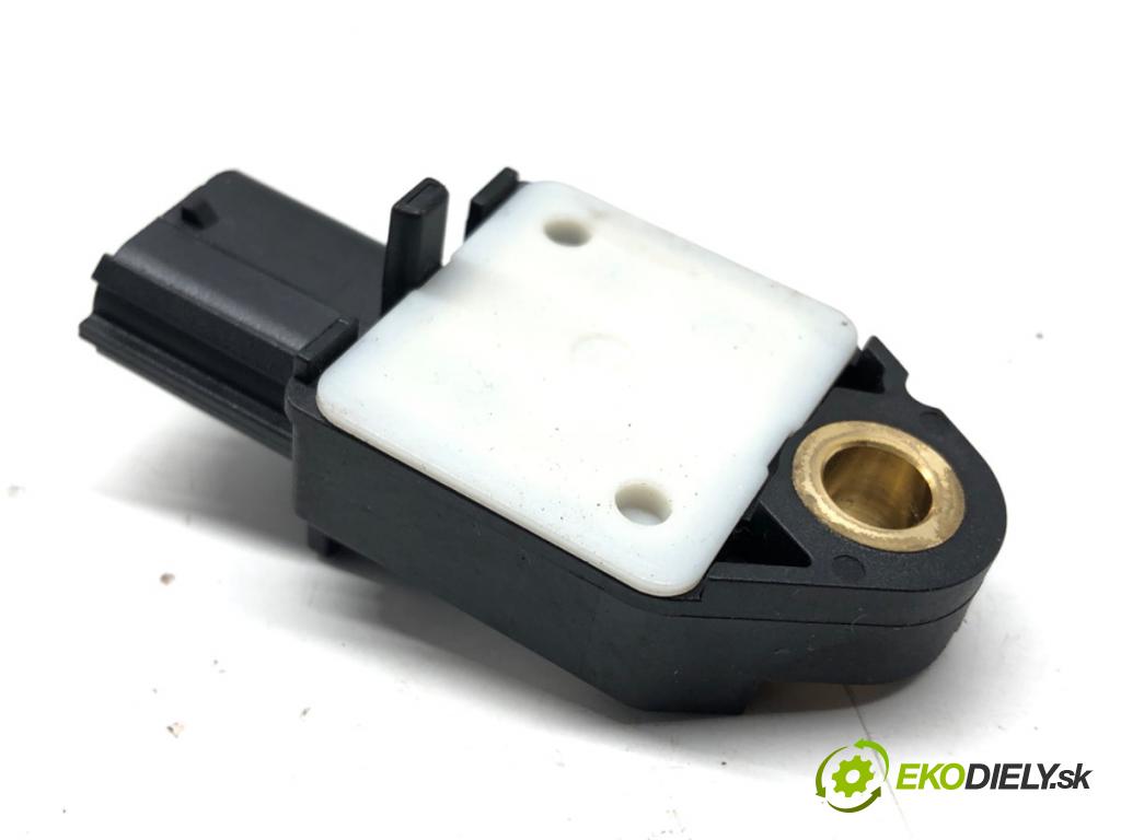 TOYOTA AVENSIS Kombi (_T27_) 2009 - 2018    2.0 D-4D (ADT270_) 93 kW [126 KM] olej napędowy 20  Snímač nárazu 89831-85040 (Snímače nárazu)