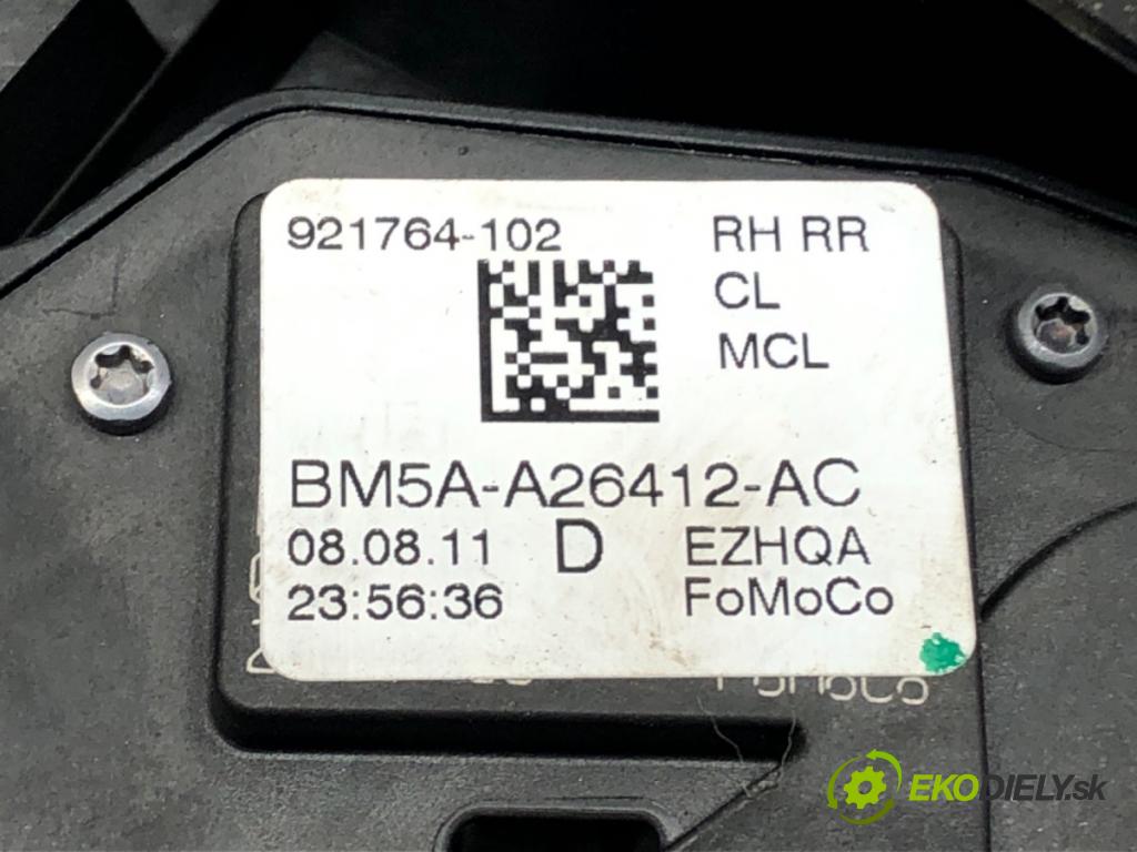 FORD FOCUS III Turnier 2010 - 2022    2.0 TDCi 103 kW [140 KM] olej napędowy 2010 - 2022  zámok dveře pravý zadní část BM5A-A26412-AC