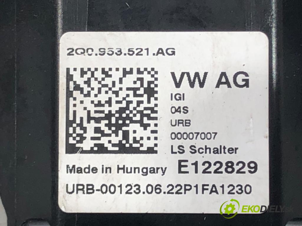 SKODA FABIA III Kombi (NJ5) 2014 - 2022    1.0 44 kW [60 KM] benzyna 2014 - 2022  Prepínač kombinovaný 2Q0953521AG (Prepínače, spínače, tlačidlá a ovládače kúrenia)